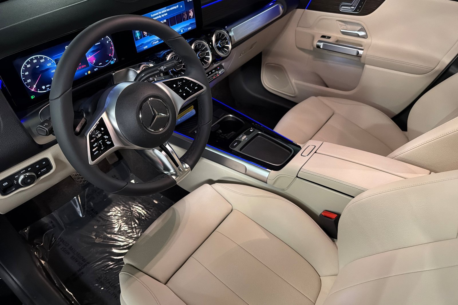 New 2026 Mercedes-Benz GLB 250 image 9