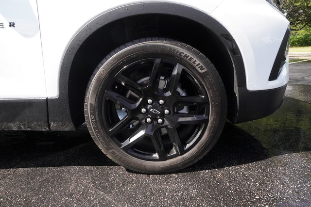 Used 2021 Chevrolet Blazer LT w/ LPO, Black Accent Package FWD image 32