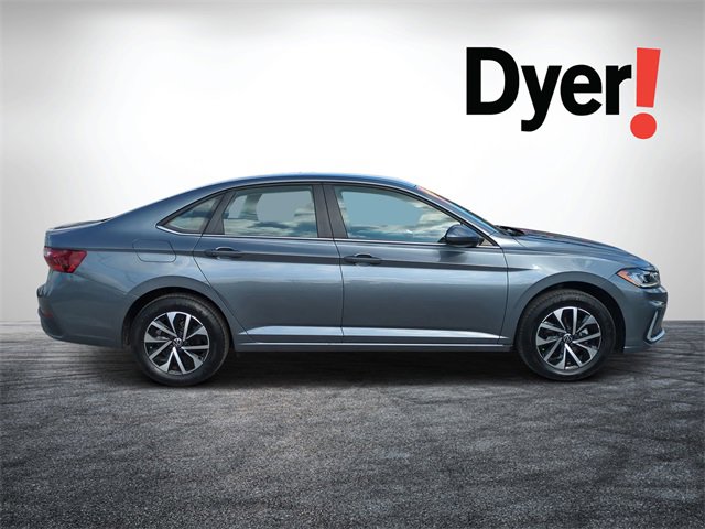 Used 2025 Volkswagen Jetta S image 2