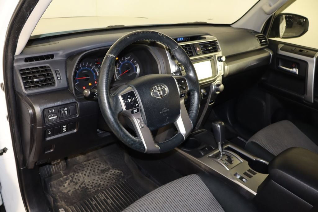 Used 2016 Toyota 4Runner SR5 RWD image 27