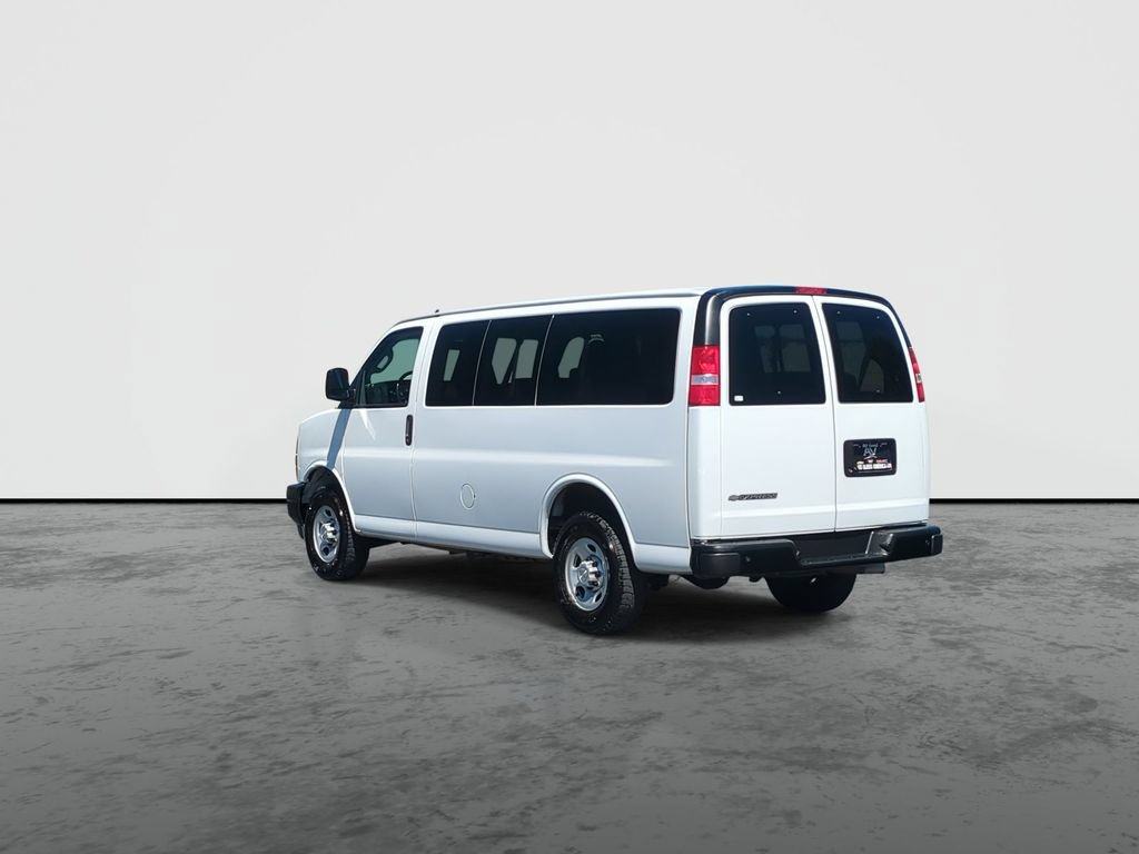 Used 2023 Chevrolet Express 3500 LS RWD image 6