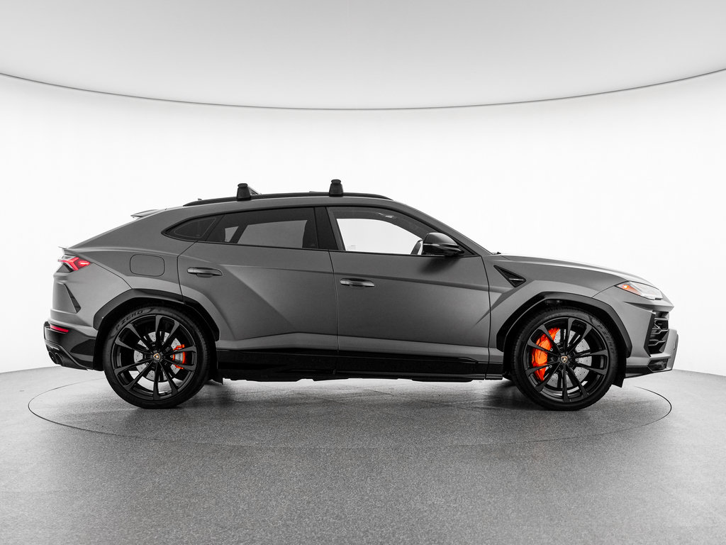 Used 2022 Lamborghini Urus AWD/4WD image 6