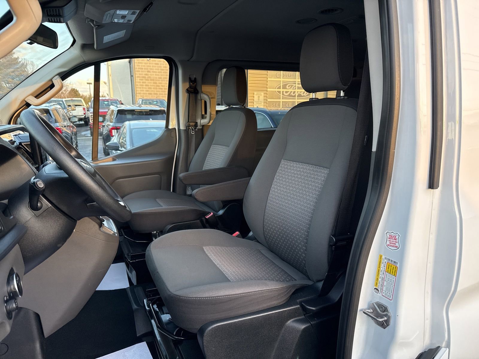 Used 2023 Ford Transit 350 XLT image 2