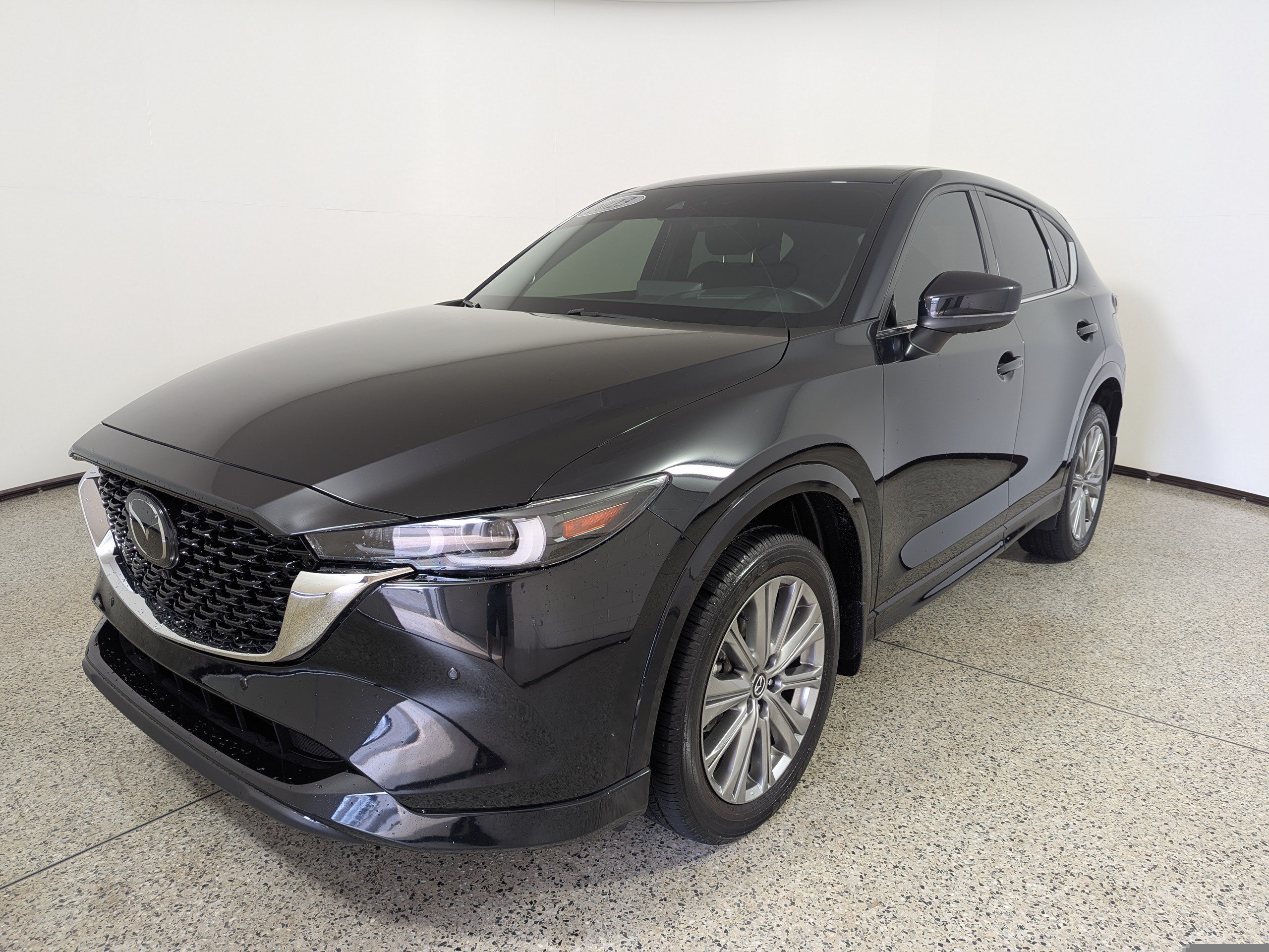 Used 2023 MAZDA CX-5 Signature AWD/4WD image 3