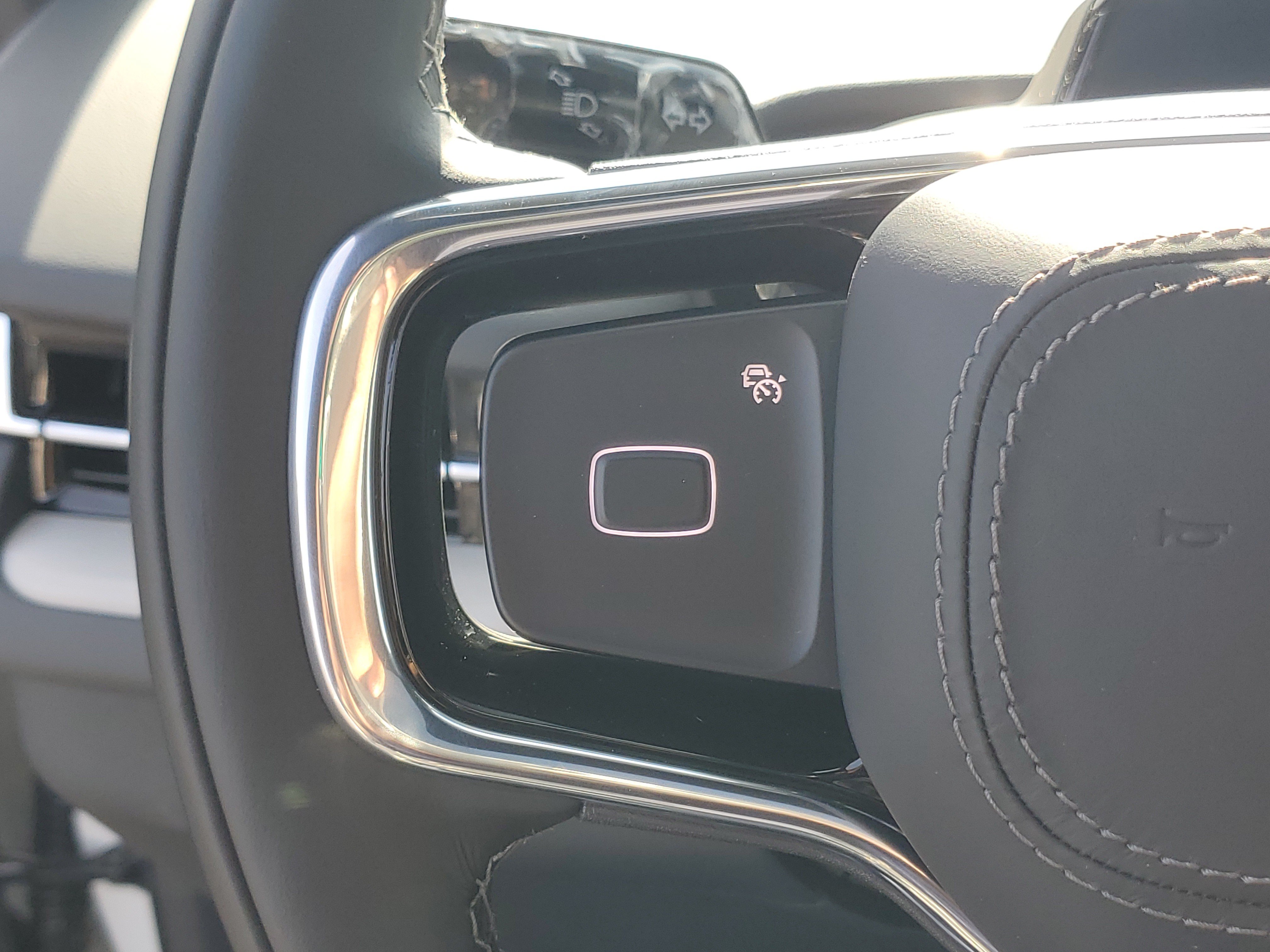 New 2027 Lincoln Navigator Reserve w/ Jet Appearance Package AWD/4WD image 17