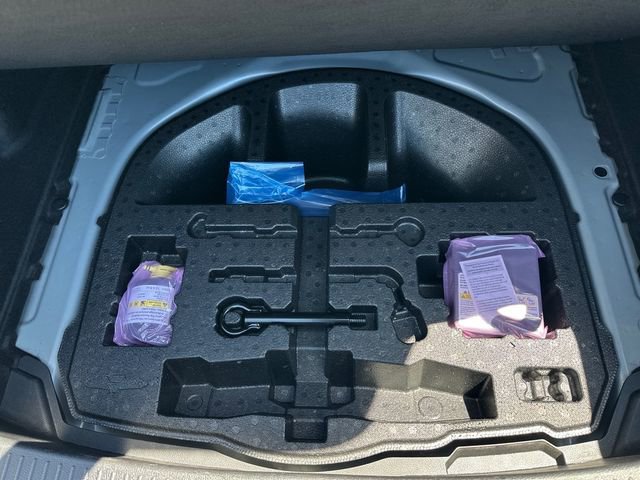 Used 2024 Toyota Corolla LE image 27