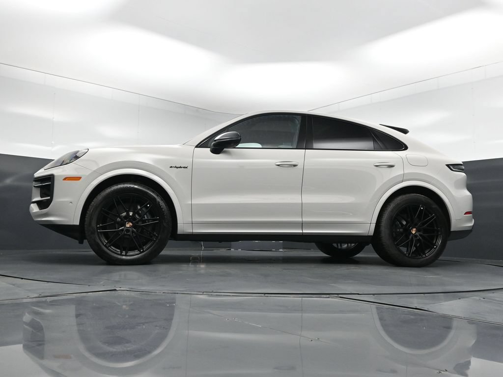 New 2026 Porsche Cayenne E-Hybrid Coupe AWD/4WD image 24