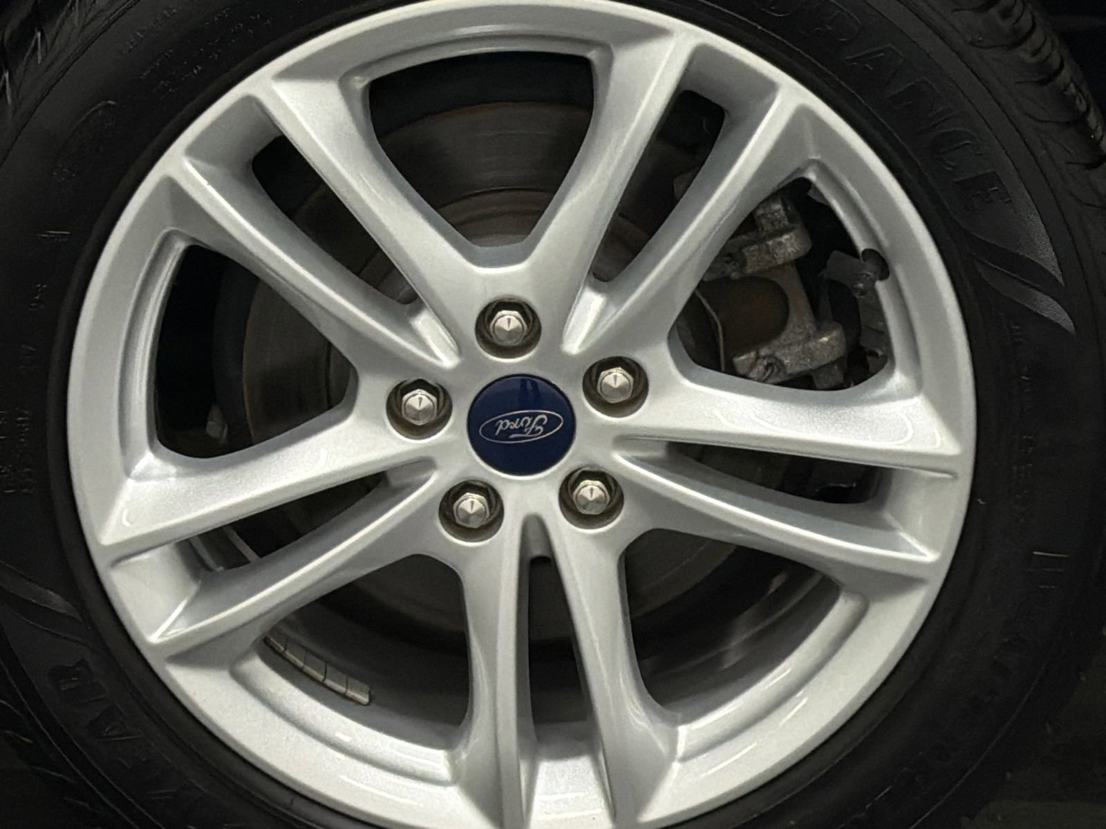 Used 2018 Ford Fusion SE w/ Fusion SE Technology Package FWD image 5