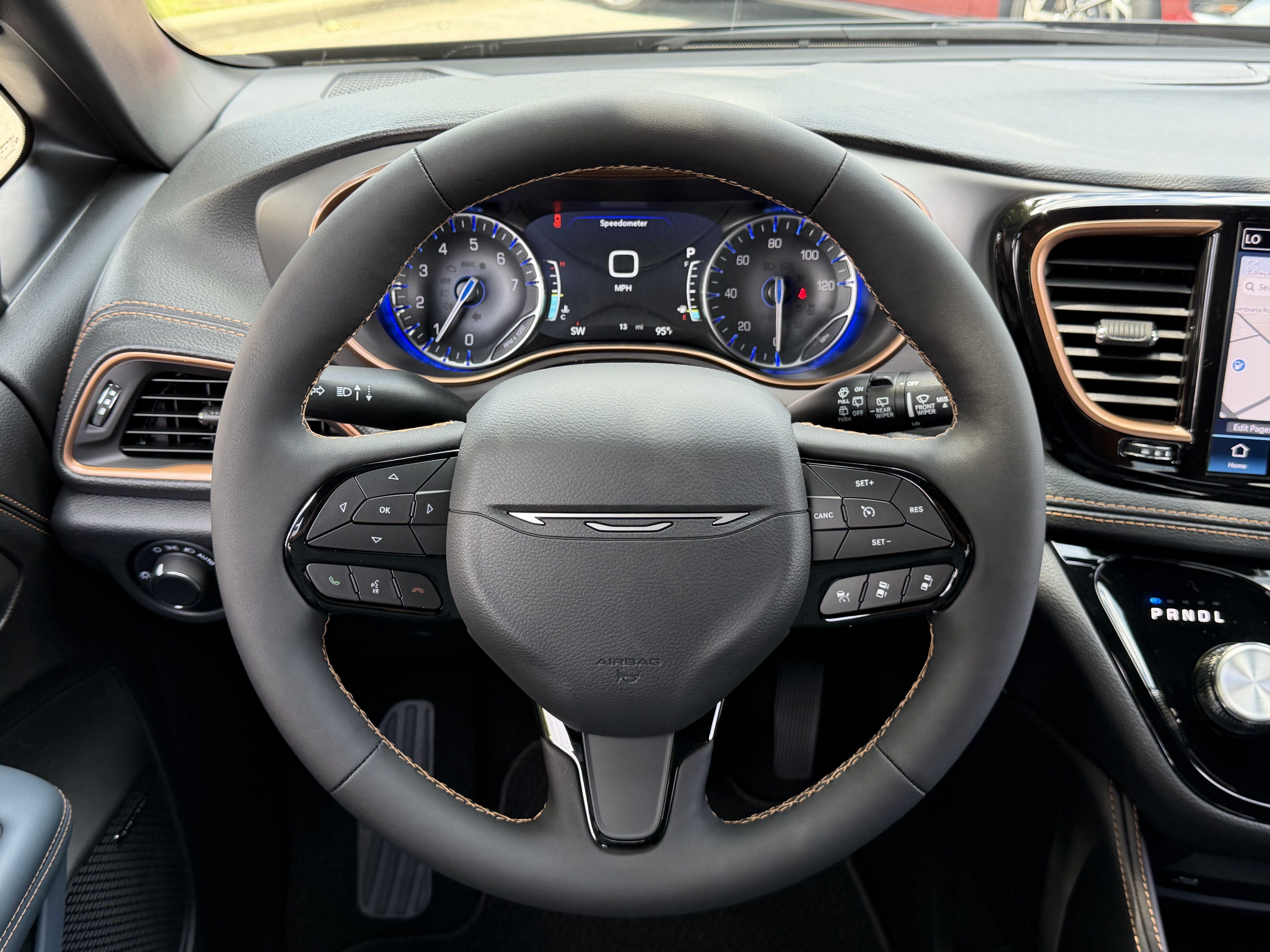 New 2027 Chrysler Pacifica Pinnacle w/ Theater Group FWD image 17