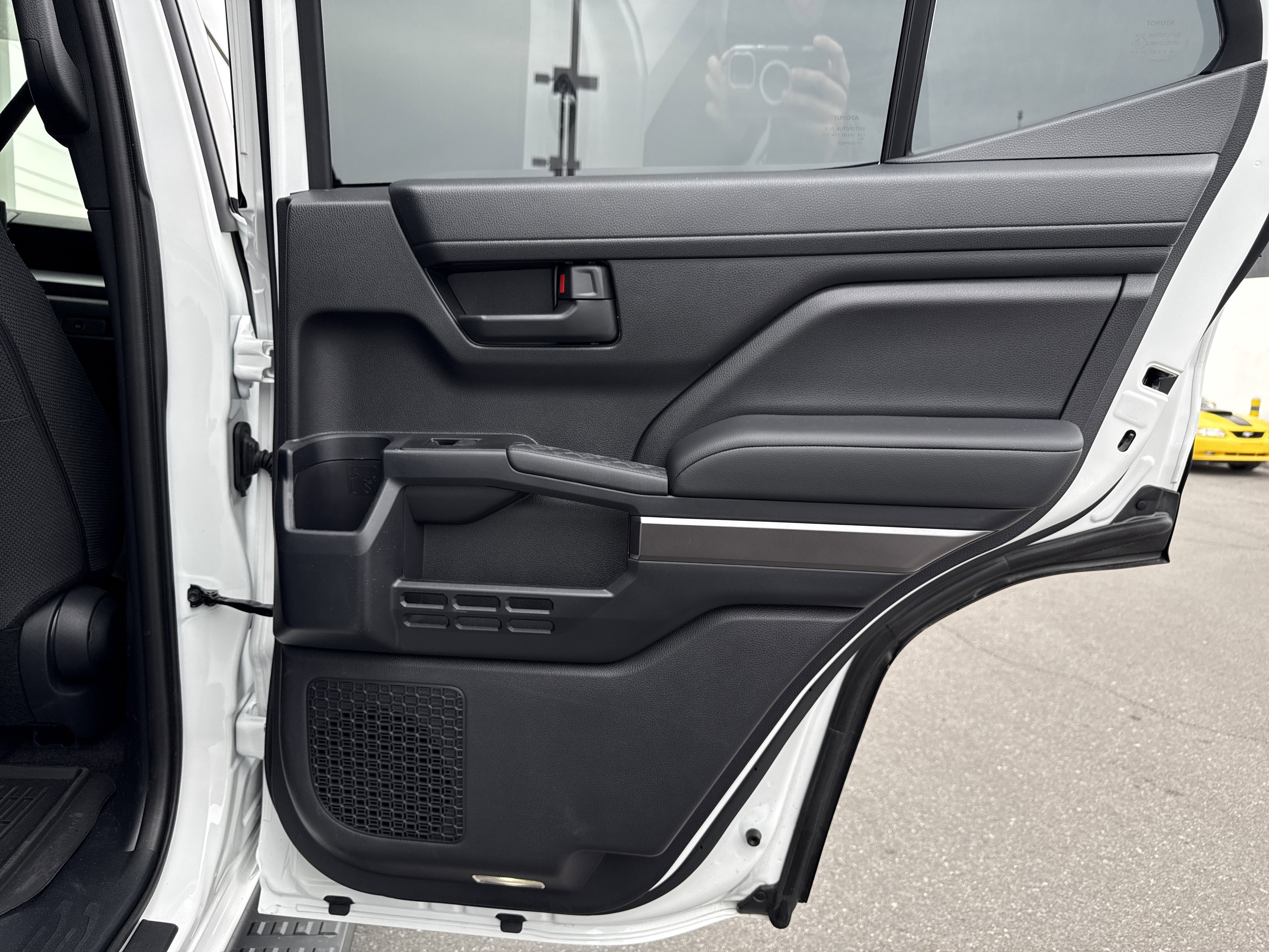 Used 2025 Toyota 4Runner SR5 image 40