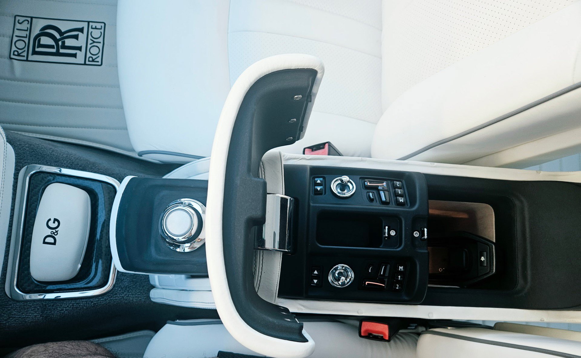 Used 2007 Rolls-Royce Phantom Sedan RWD image 16