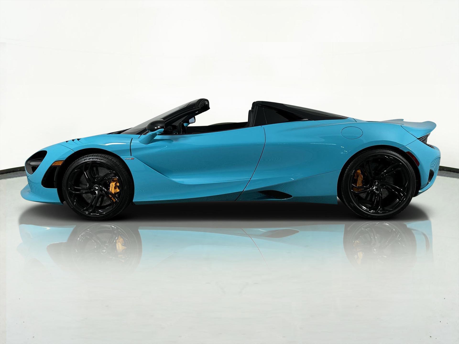 Used 2024 McLaren 750S Spider image 5