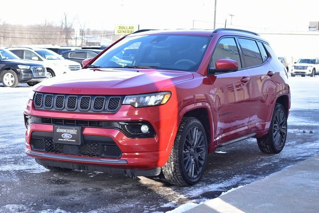 Used 2023 Jeep Compass Limited image 12