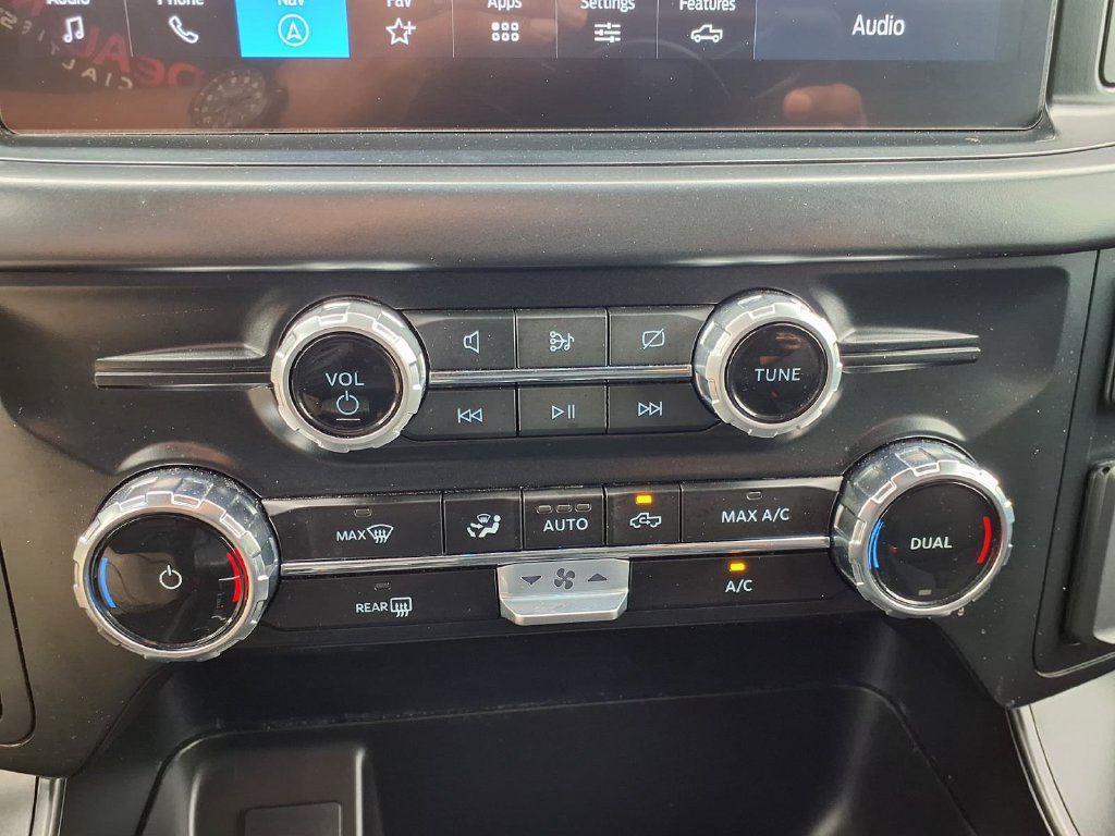 Used 2024 Ford F150 XLT w/ XLT Black Appearance Package RWD image 13