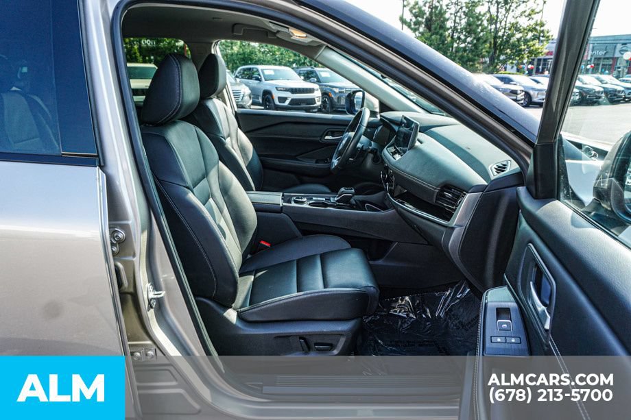 Used 2024 Nissan Rogue SL AWD/4WD image 22