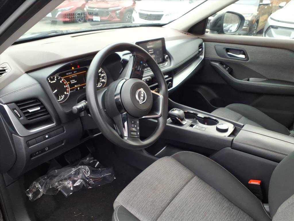 Used 2023 Nissan Rogue SV image 11