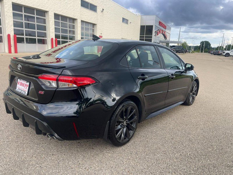 Used 2023 Toyota Corolla SE image 3