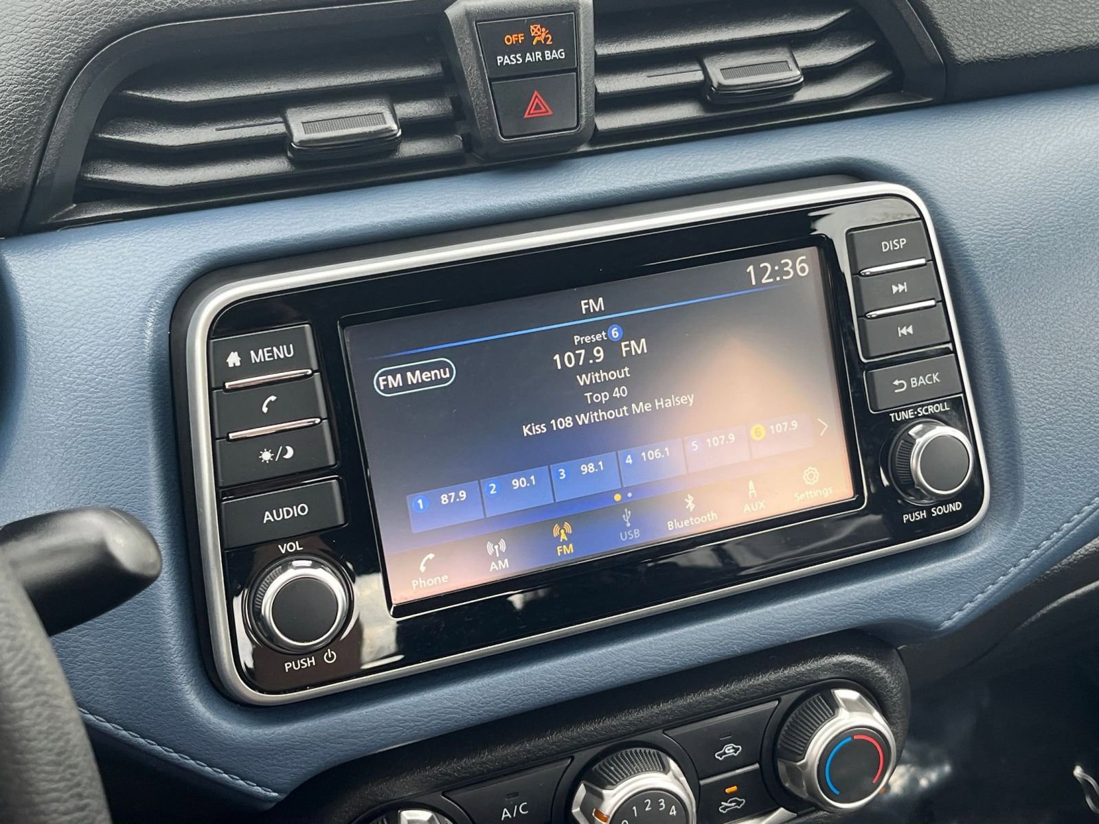 Used 2025 Nissan Versa SV image 20