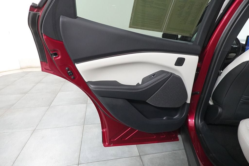 Used 2025 Ford Mustang Mach-E Premium AWD/4WD image 29