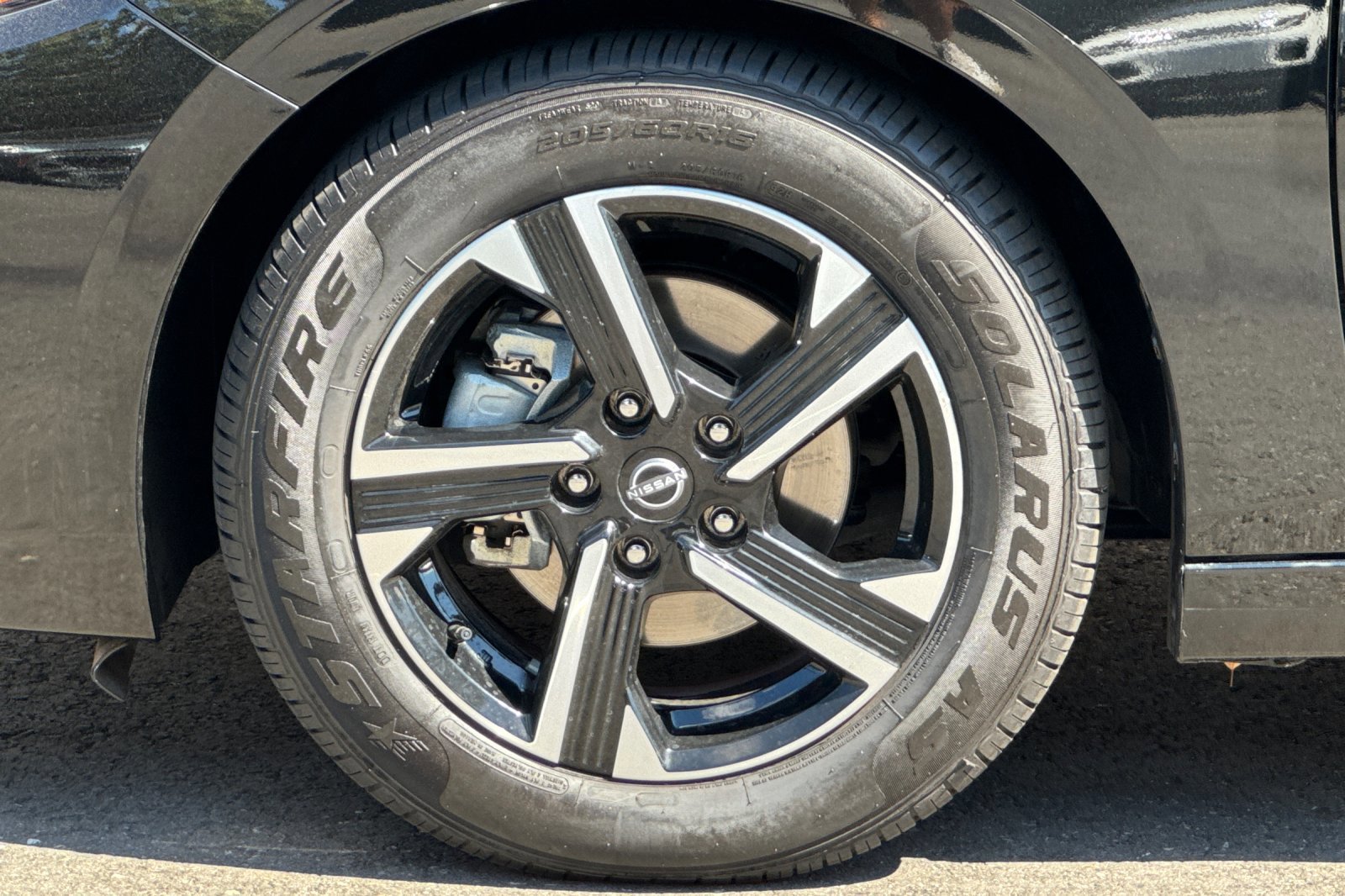 Used 2024 Nissan Sentra SV image 11