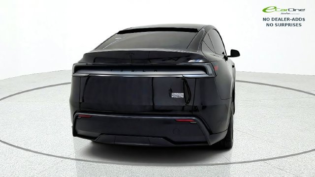 Used 2026 Tesla Model Y 2WD image 8