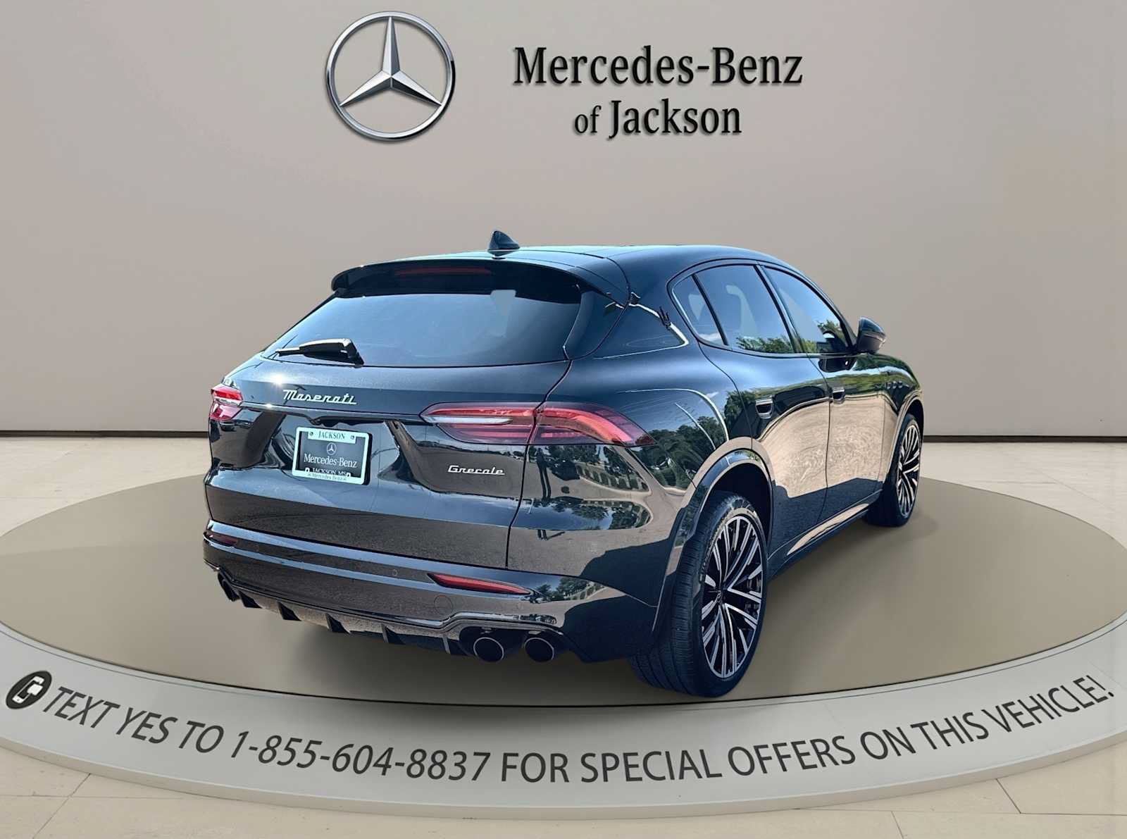 Used 2025 Maserati Grecale Modena AWD/4WD image 8