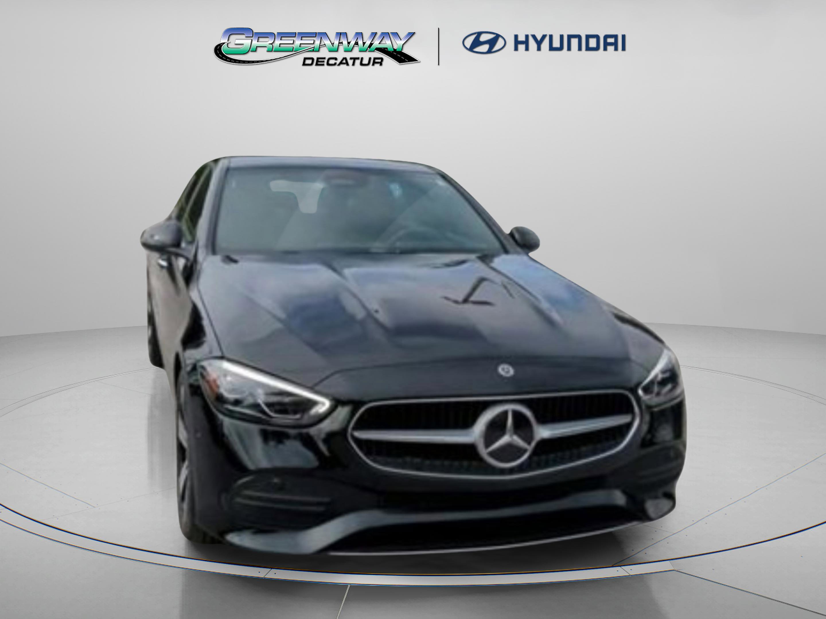 Used 2025 Mercedes-Benz C 300 Sedan image 4