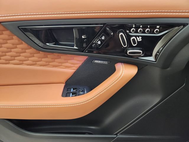 New 2024 Jaguar F-TYPE R image 25