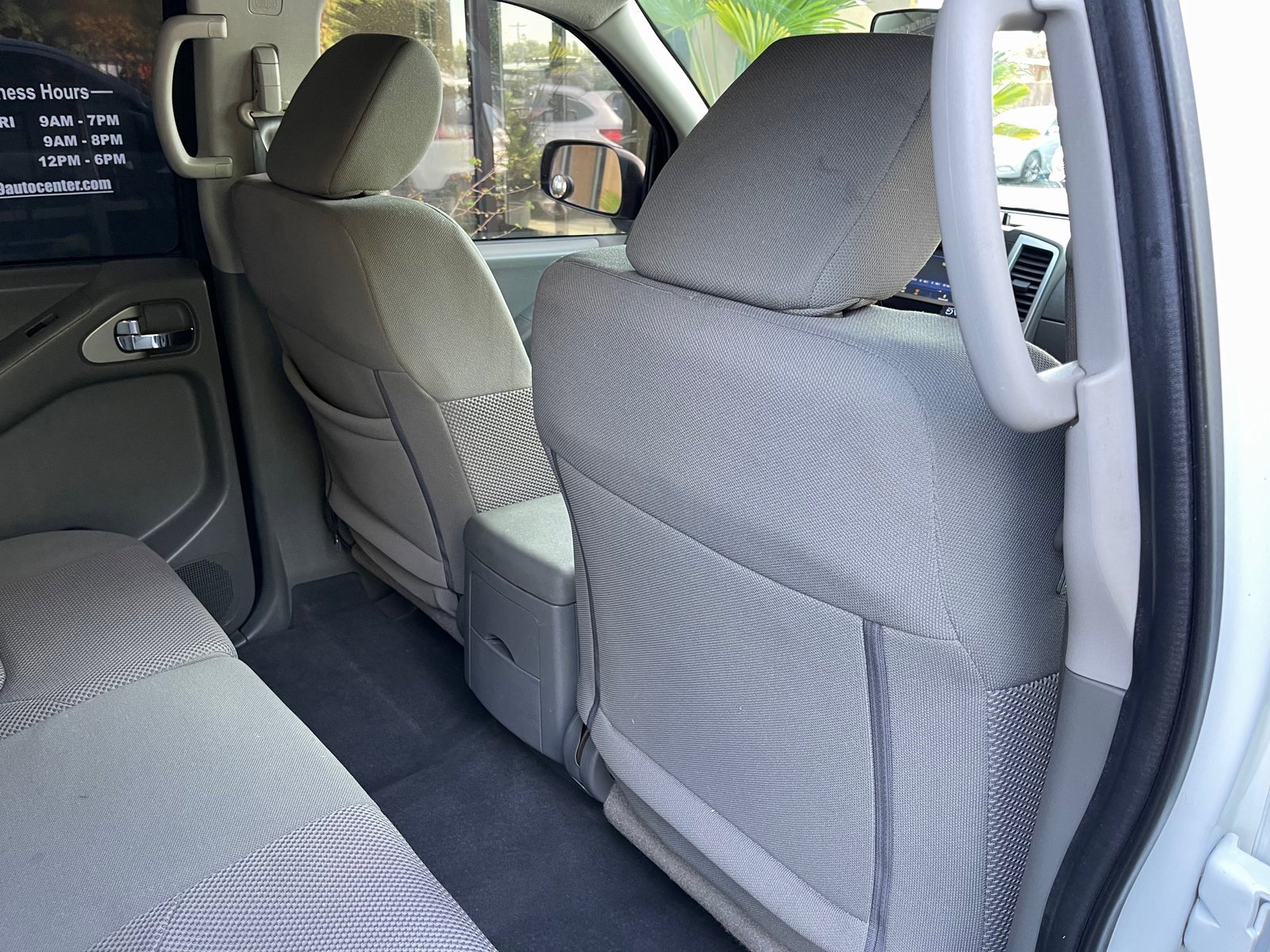 Used 2019 Nissan Frontier SV image 17