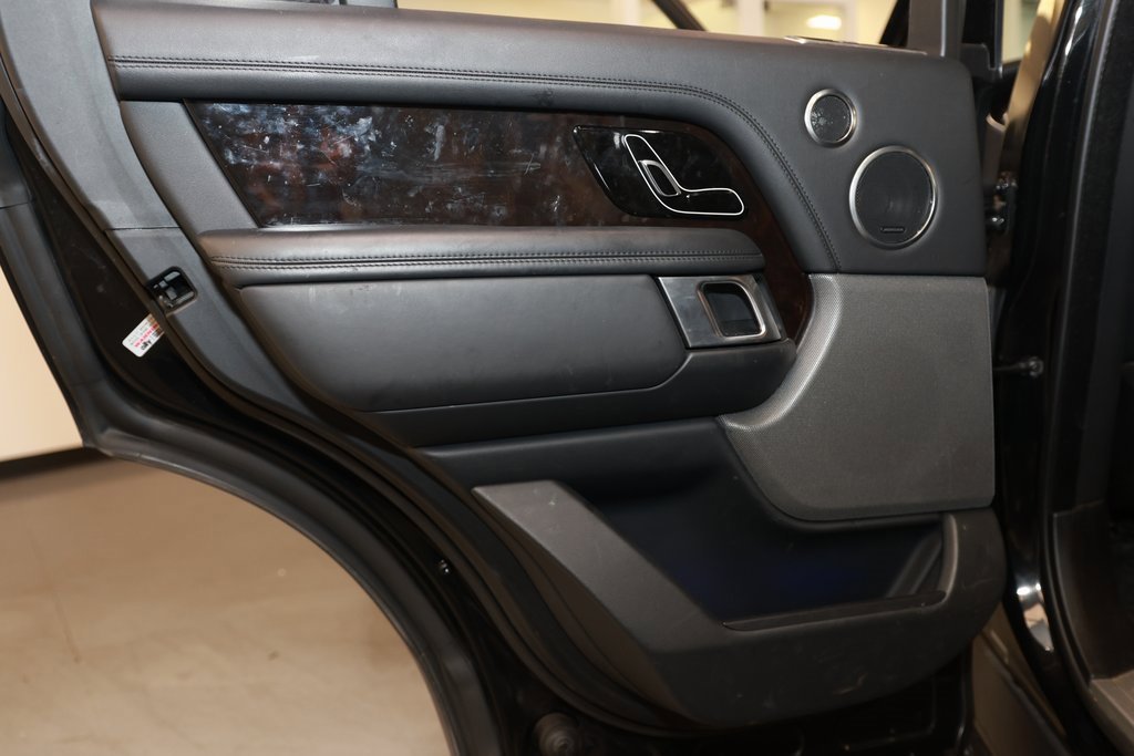 Used 2019 Land Rover Range Rover HSE image 20