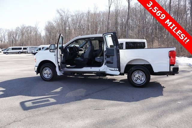 Used 2023 Ford F250 XL w/ XL Chrome Package image 8