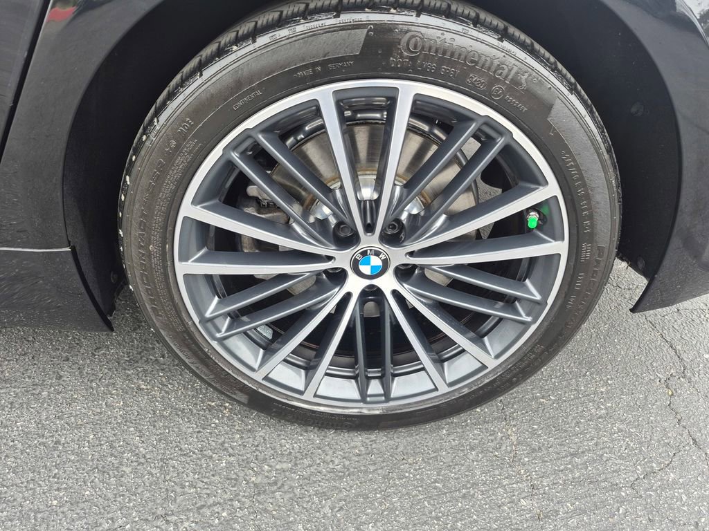 Used 2021 BMW 540i xDrive w/ Executive Package image 15