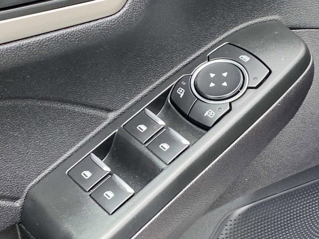 Used 2022 Ford Escape SE image 29