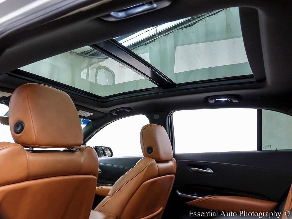 Used 2022 Cadillac XT4 Premium Luxury w/ Enhanced Visibility Package image 11