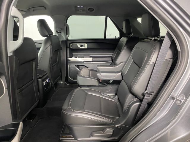 Used 2022 Ford Explorer XLT w/ Equipment Group 202A image 28