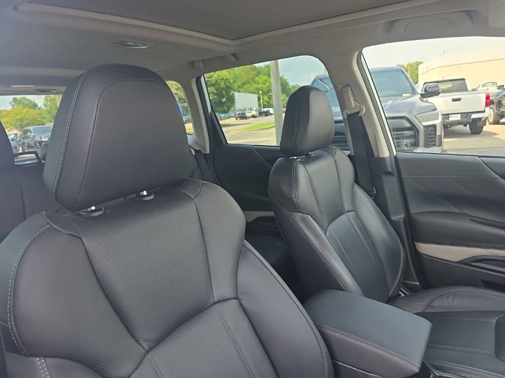 Used 2023 Subaru Forester Limited AWD/4WD image 11