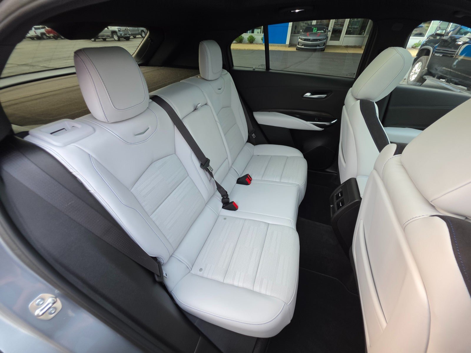 Used 2024 Cadillac XT4 Sport AWD/4WD image 16
