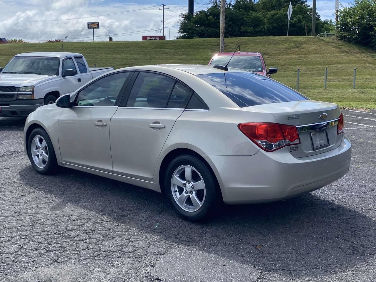 Used 2015 Chevrolet Cruze LT FWD image 4