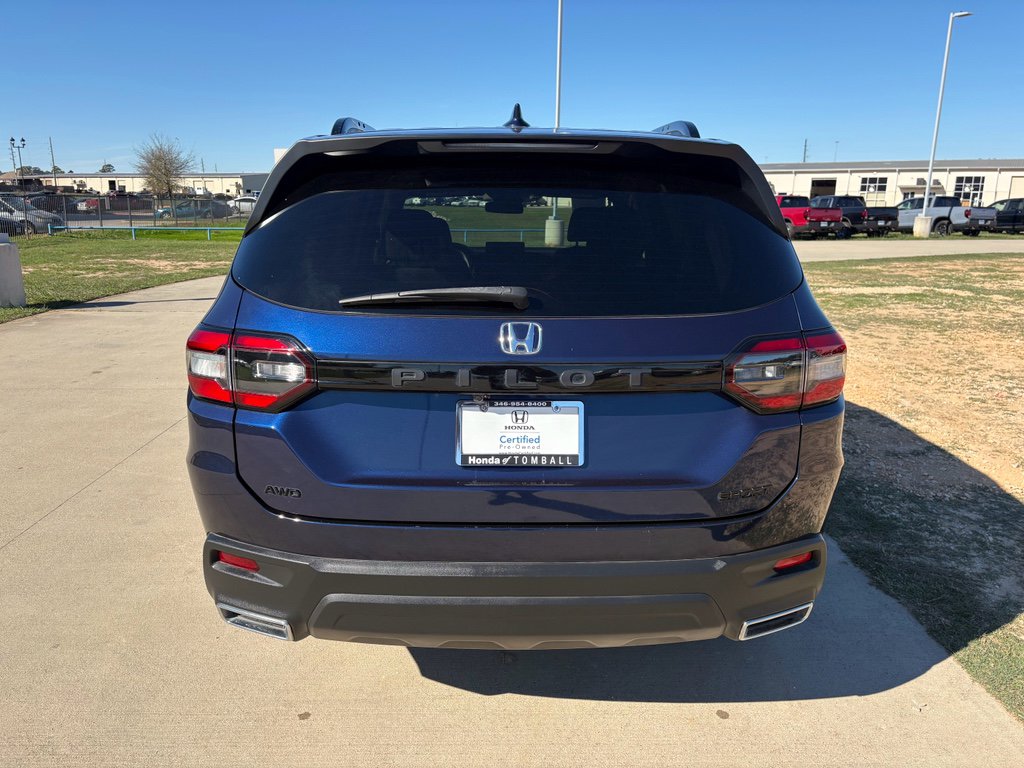 Certified 2024 Honda Pilot Sport image 7