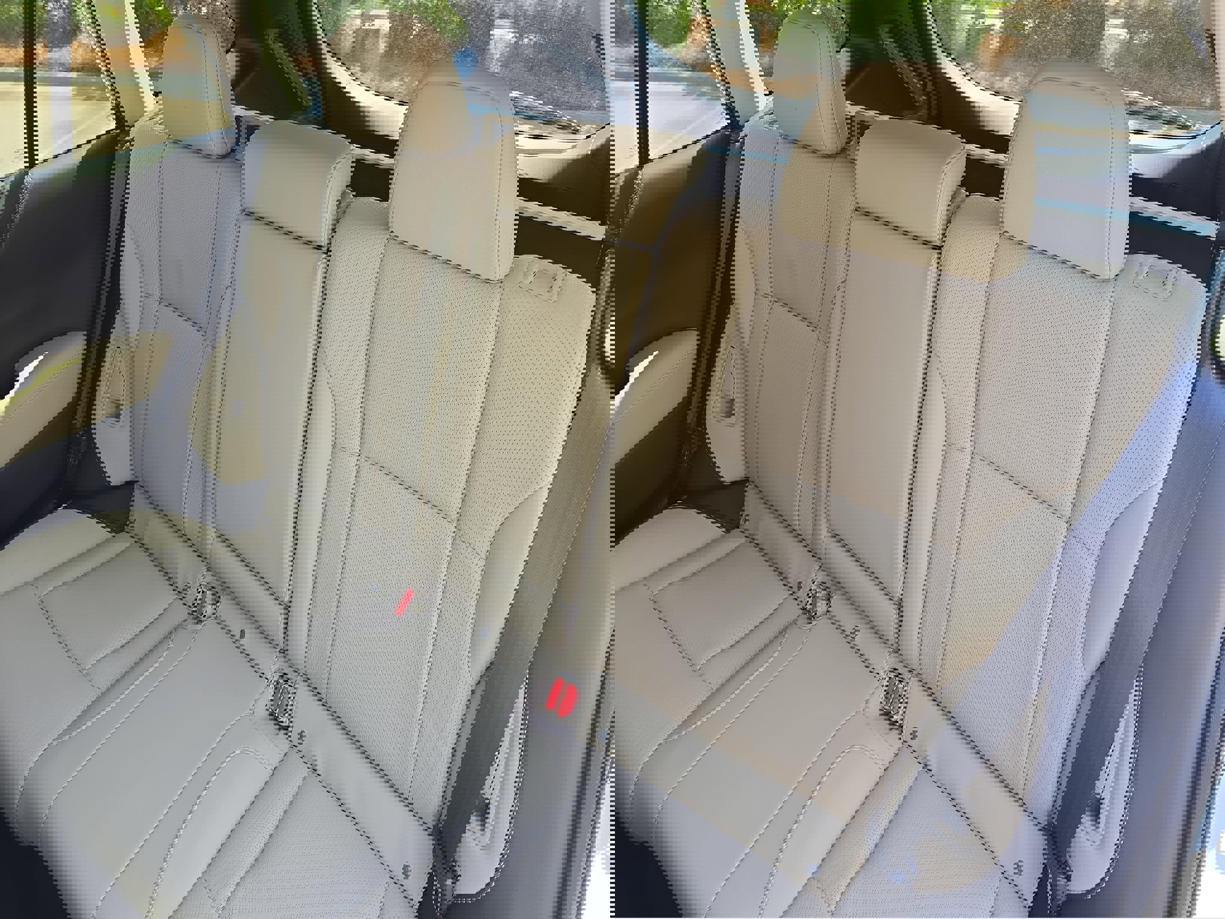 Used 2022 Subaru Outback Limited image 14