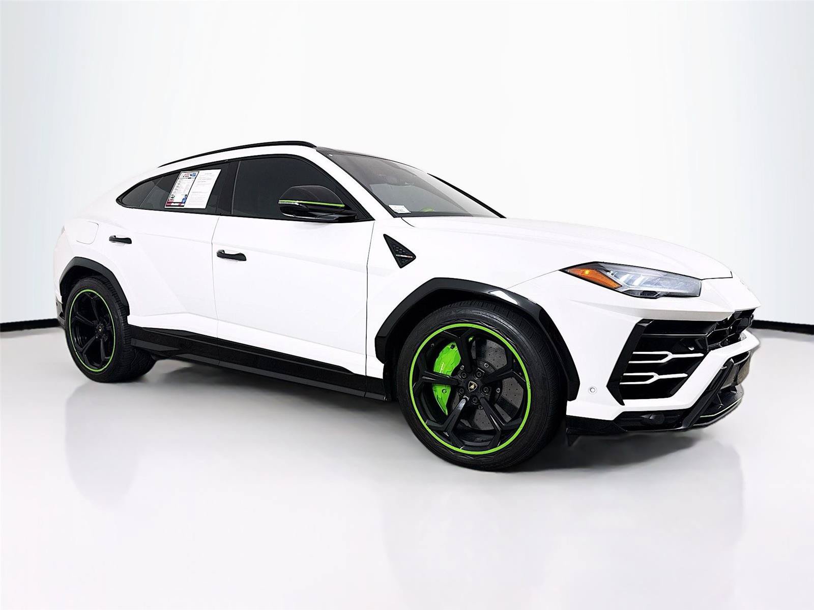 Used 2019 Lamborghini Urus AWD/4WD image 34