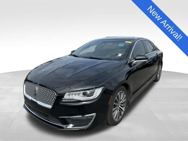 Used 2019 Lincoln MKZ Premiere image 3