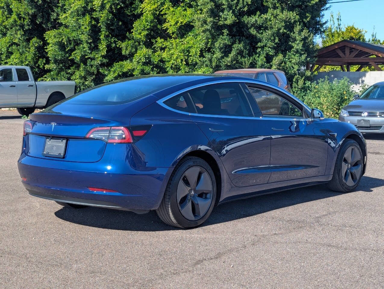 Used 2019 Tesla Model 3 Standard Range RWD image 3