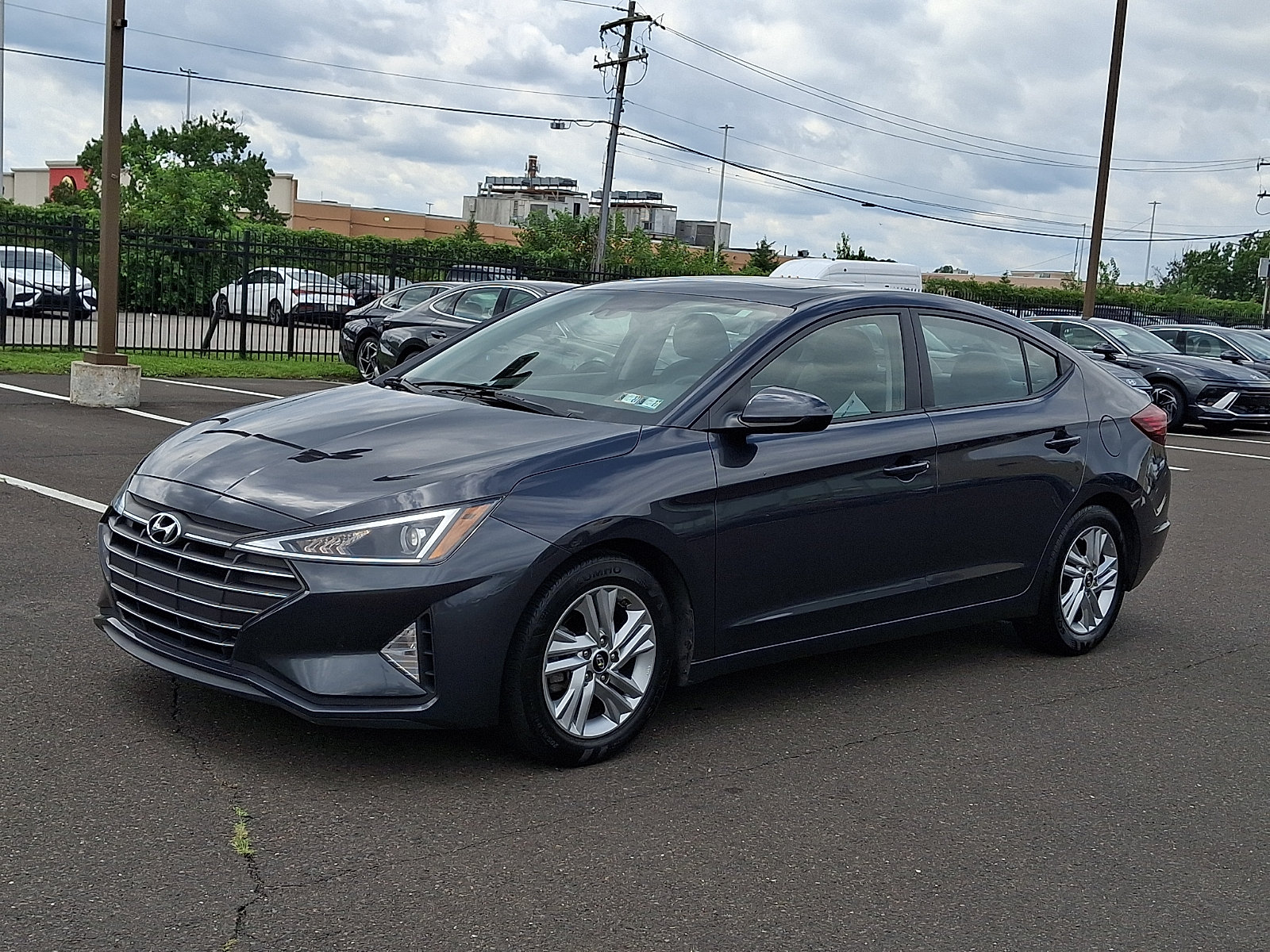 Used 2020 Hyundai Elantra Value Edition FWD image 3