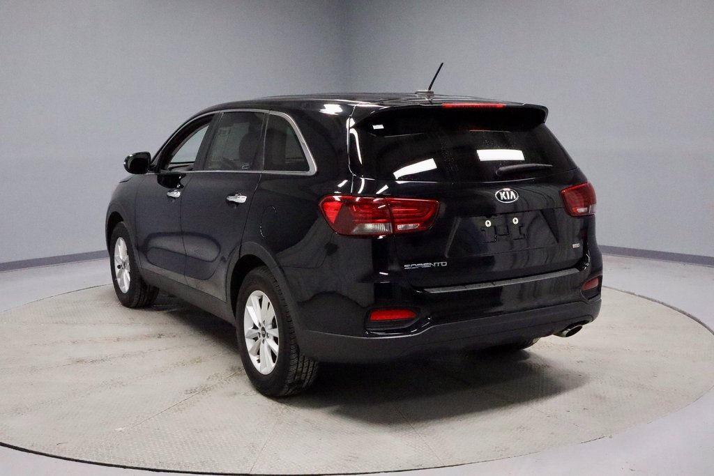 Used 2019 Kia Sorento LX image 9