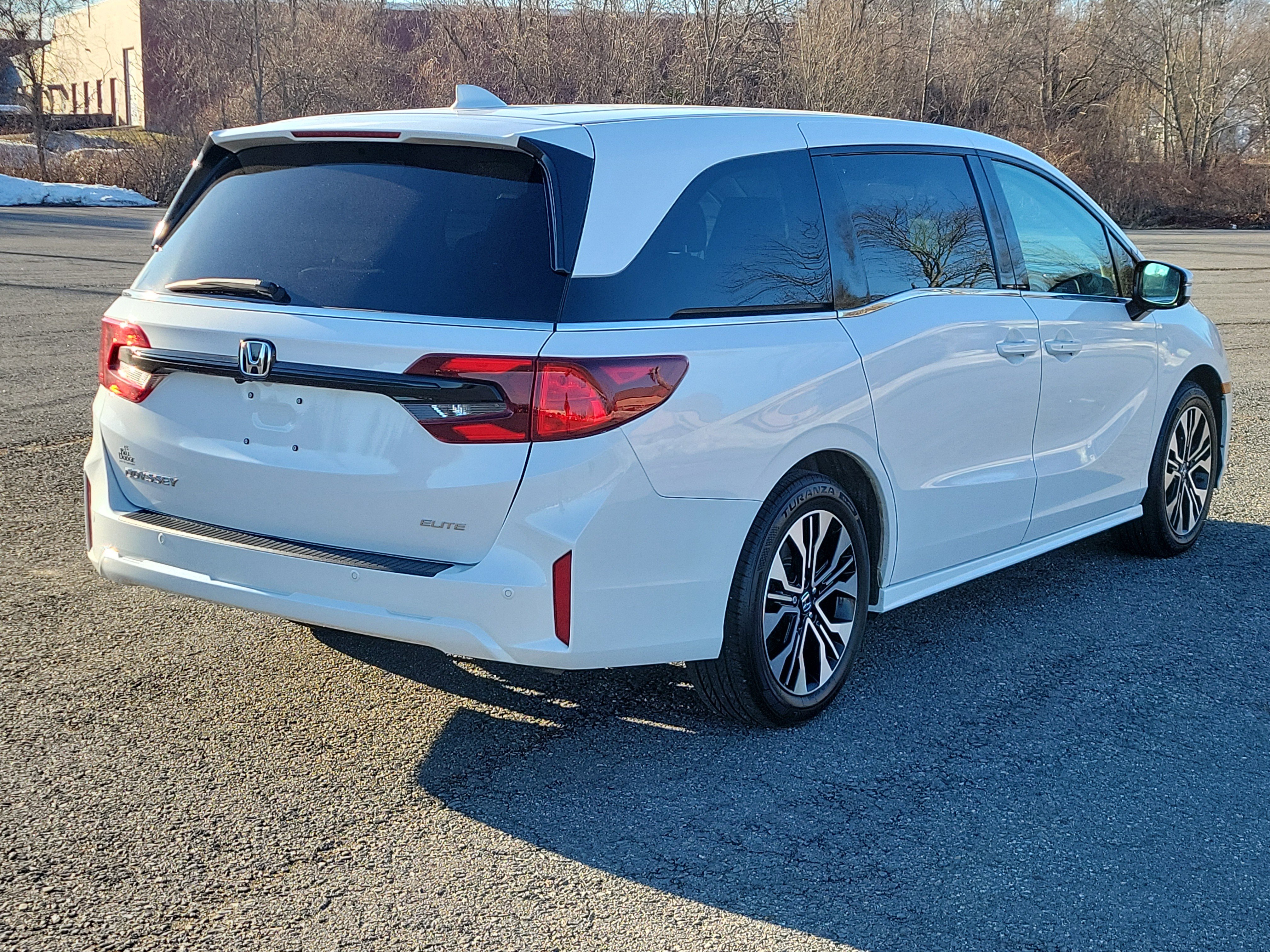 Used 2025 Honda Odyssey Elite image 5