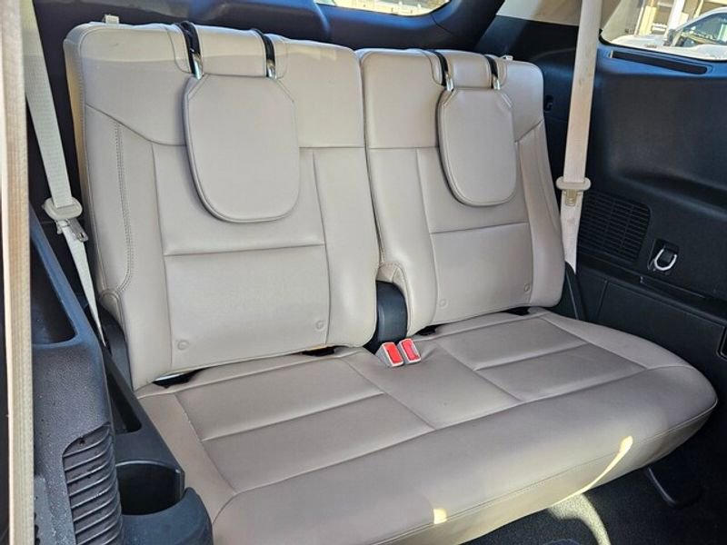 Certified 2023 Ford Explorer Limited w/ Equipment Group 301A RWD image 17