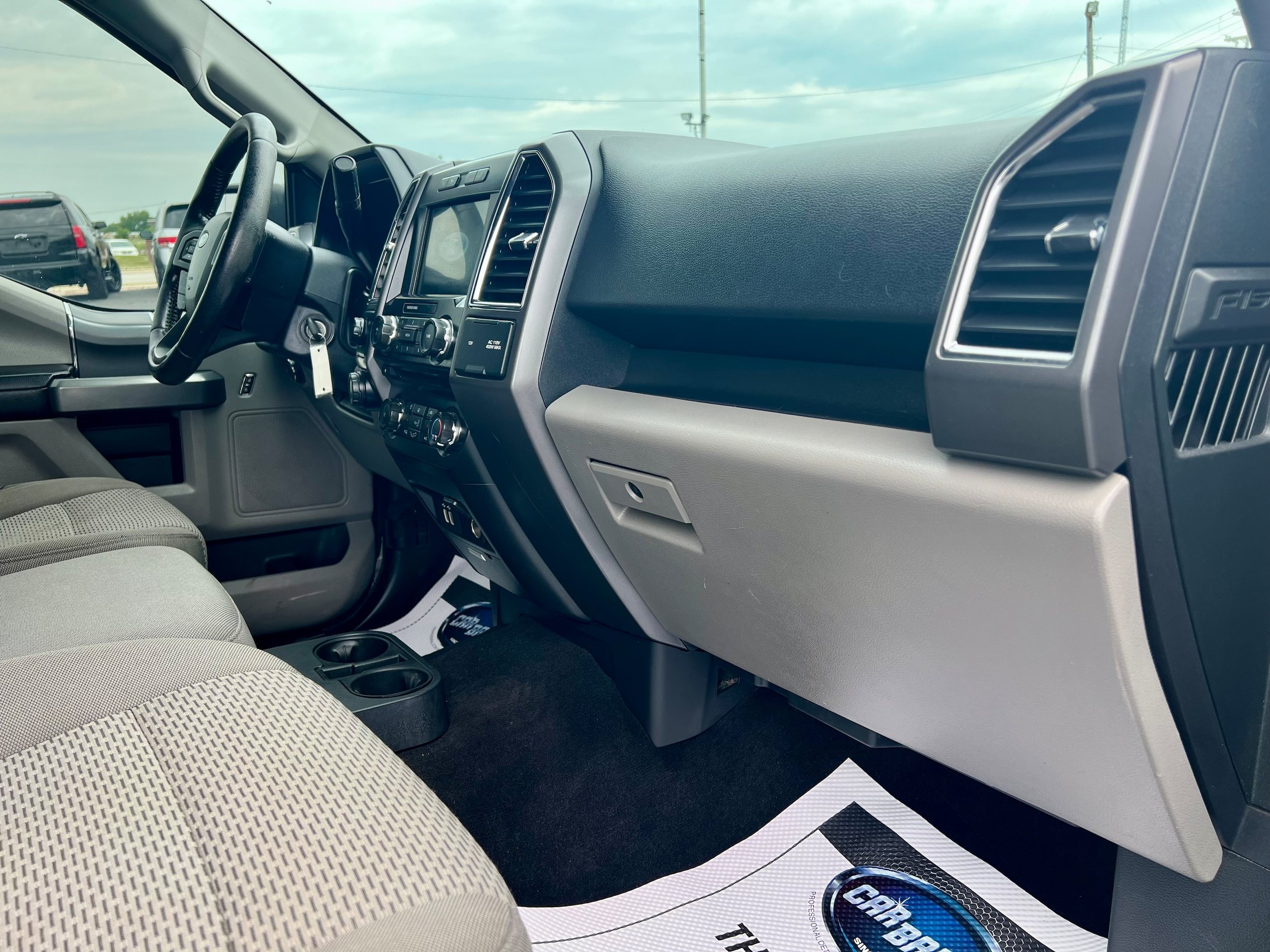 Used 2016 Ford F150 XLT w/ Equipment Group 302A Luxury AWD/4WD image 18