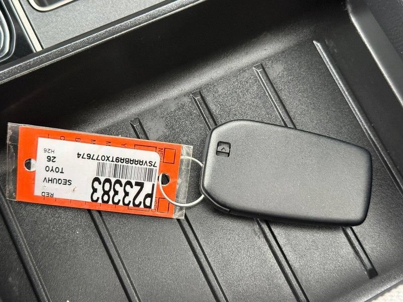 Used 2026 Toyota Sequoia Limited AWD/4WD image 31