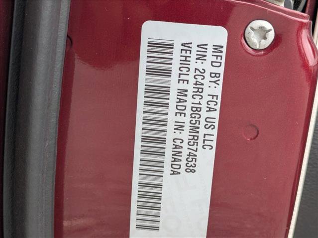 Used 2021 Chrysler Pacifica Touring-L FWD image 16